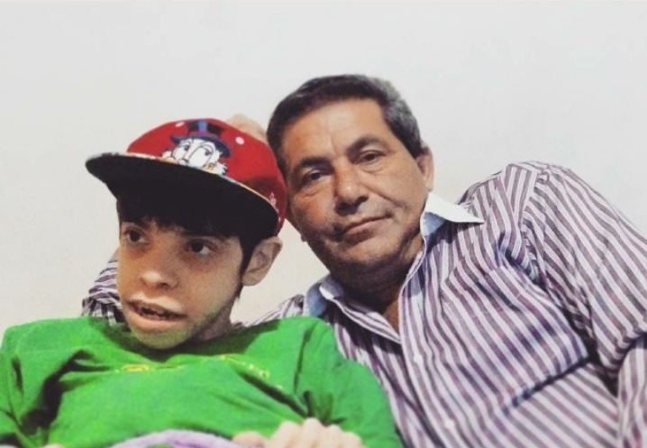 Vereador Luiz Calderoni e seu filho no perfil do facebook